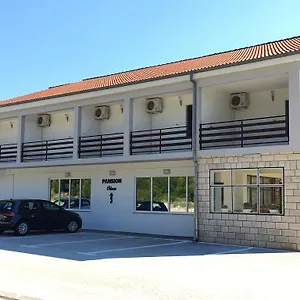 & Pansion Odmor Rovanjska